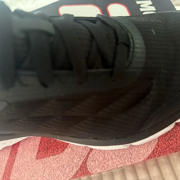 Fila Women's Black and White Athletic Shoes - Picture 12 of 16